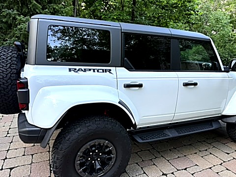 Bronco photo 2