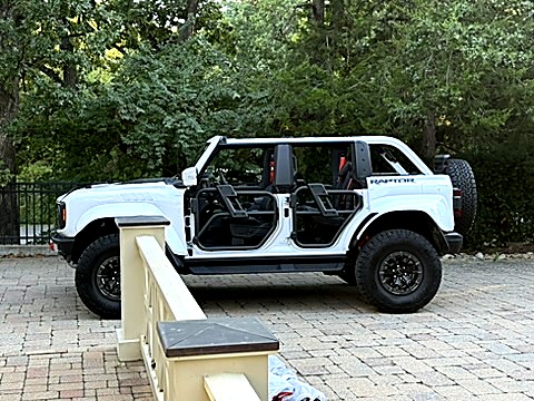 Bronco photo 3